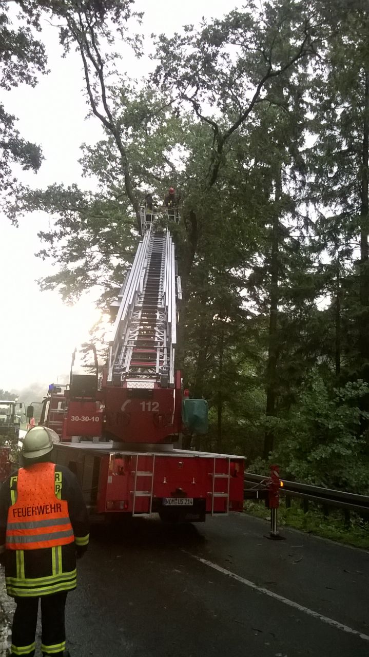 Auch die Drehleiter Uslar war im Einsatz